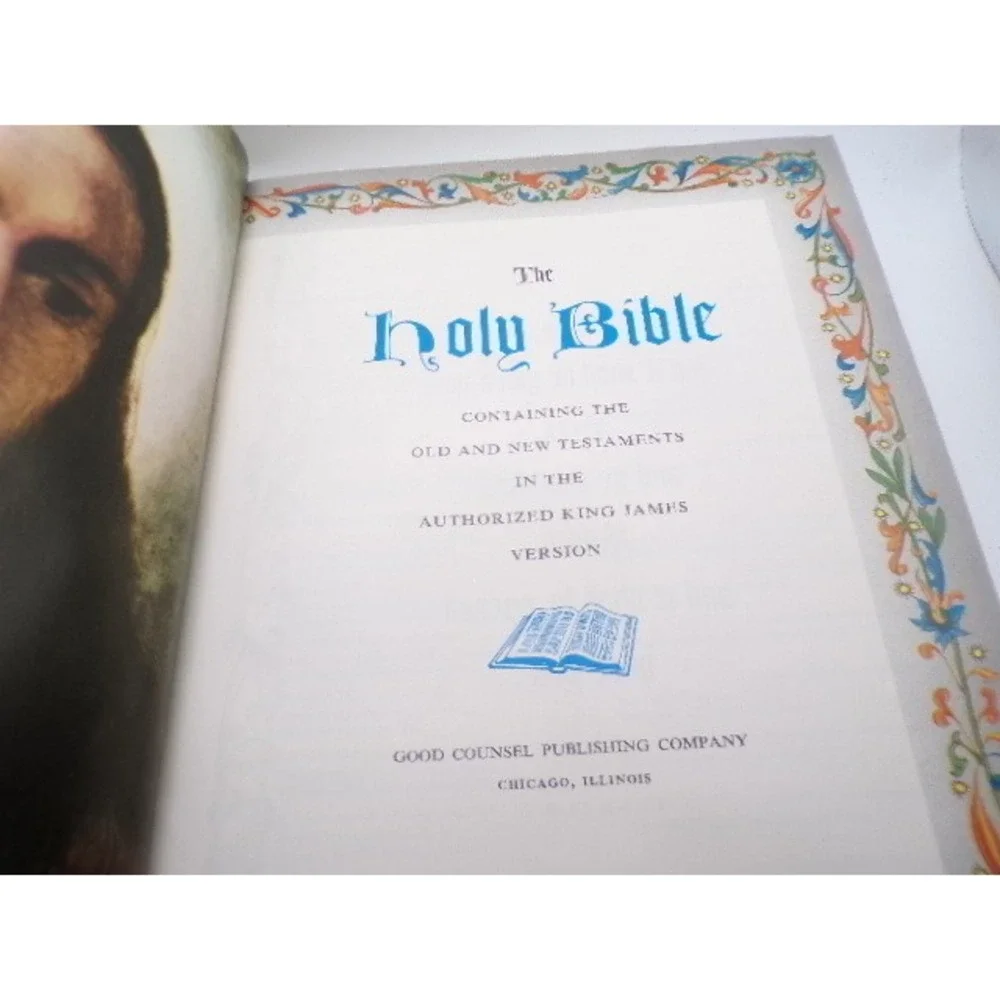 The Large Family Holy Bible Authorized King James‎ Version Hardcover White